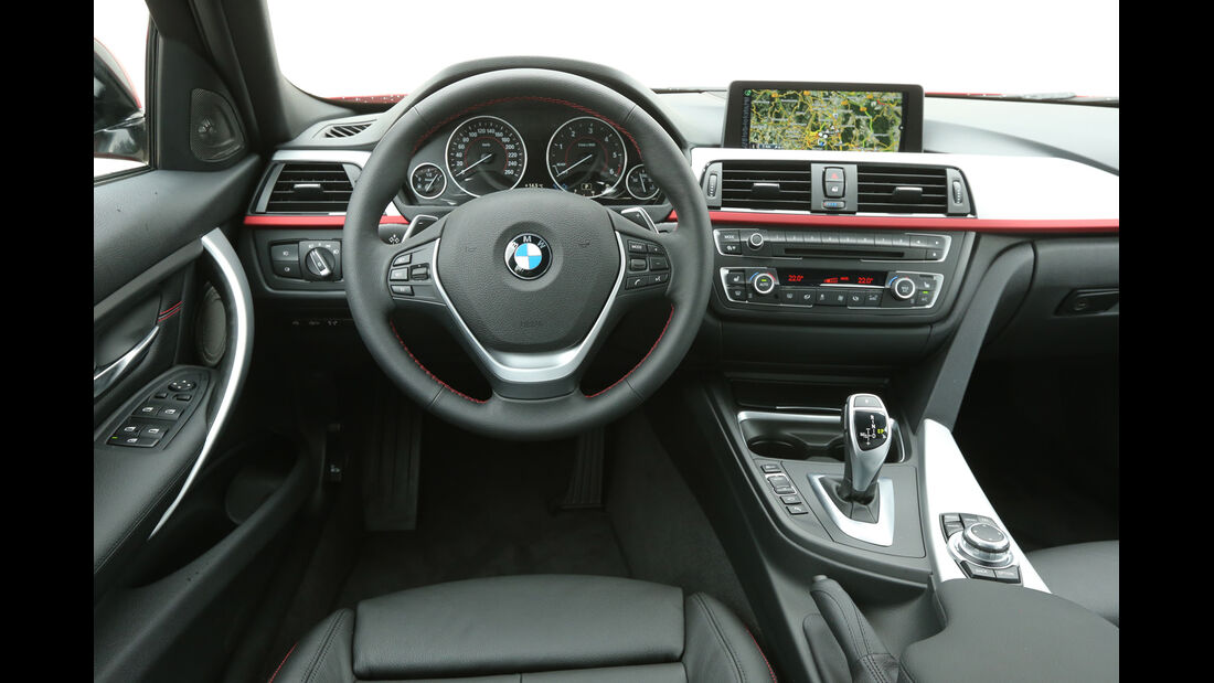 BMW 320d Touring Sport Line, Cockpit, Lenkrad