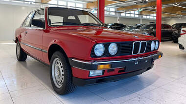 BMW 323i E30 260 km (1985)
