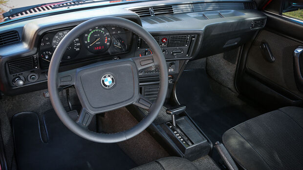 BMW-323i-Interieur