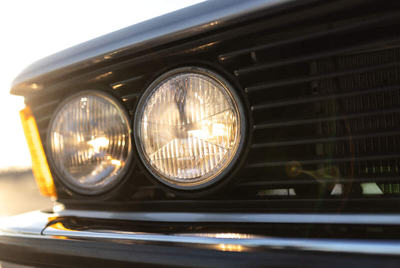 BMW 323i, Scheinwerfer