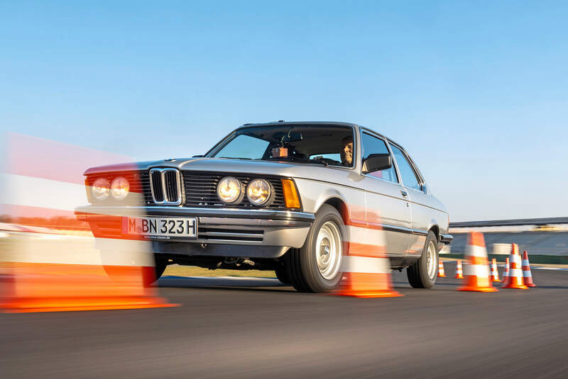 BMW 323i
