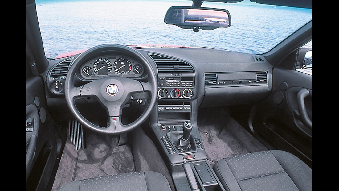 BMW 325i Cabrio, Cockpit