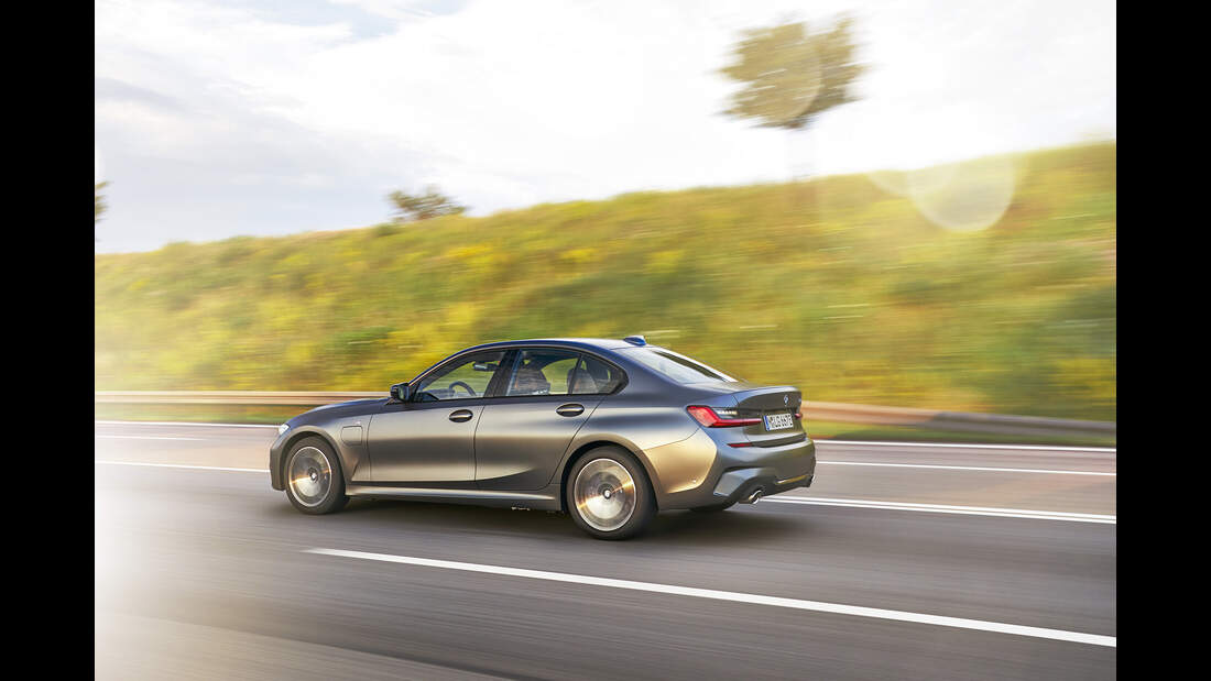 Kosten und Realverbrauch: BMW 330e M Sport | AUTO MOTOR UND SPORT