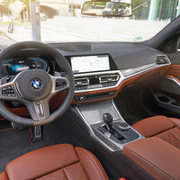 BMW 330e, Interieur