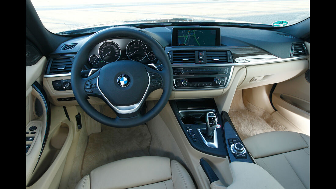 BMW 335i x-Drive Luxury Line, Cockpit, Lenkrad