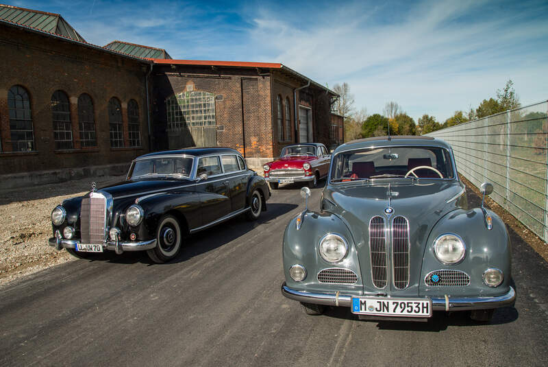 BMW 502, Mercedes 300, Opel Kapitän, Frontansicht