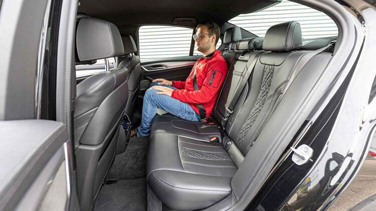 BMW-520e-bigMobileWideGallery2x-6e99310d