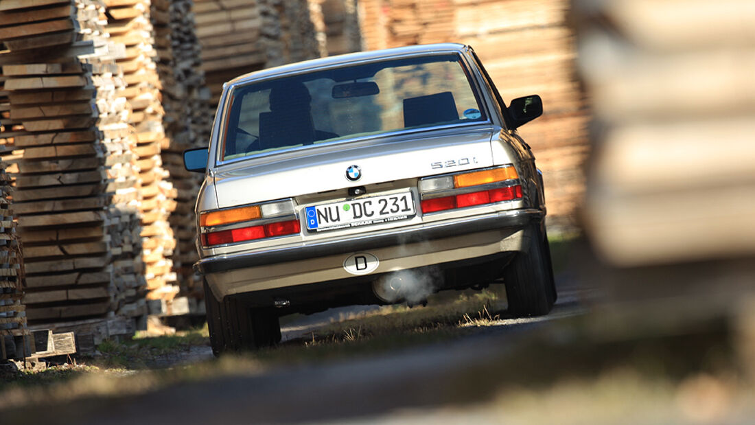 BMW 520i (E28)