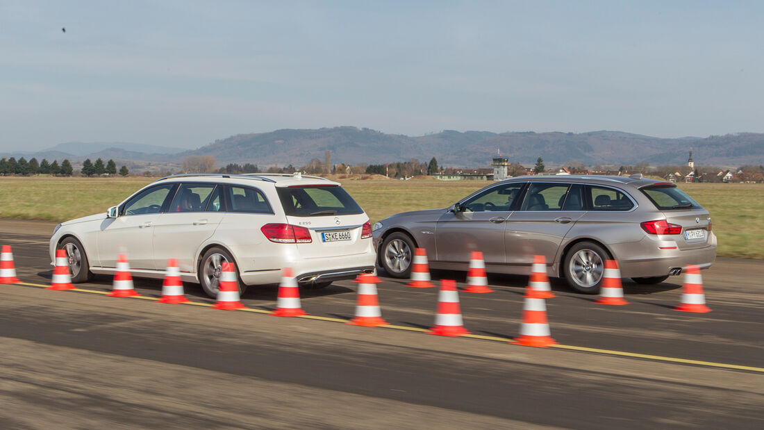 BMW 520i Touring, Mercedes E 200 T, Heckansicht, Bremstest