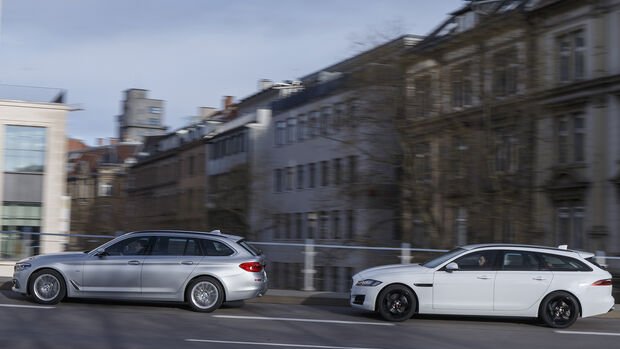 BMW 530d Touring xDrive Luxury Line, Jaguar XF Sportbrake 25d AWD Portfolio, Exterieur