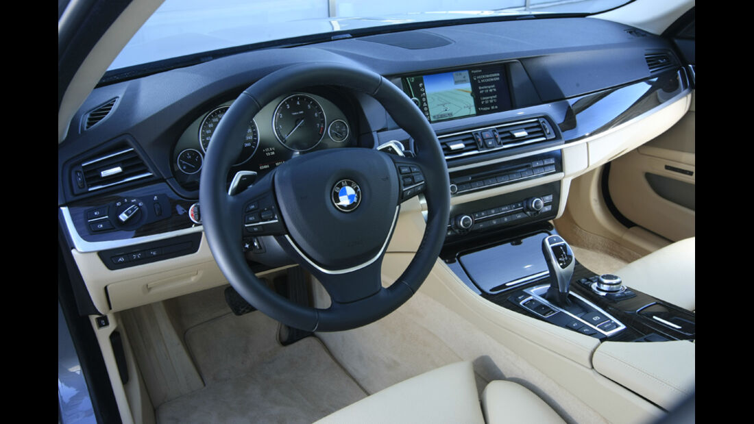 BMW 535i Cockpit
