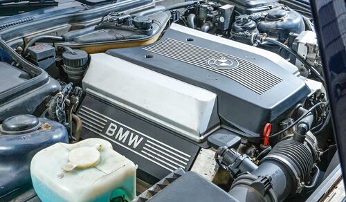 BMW 540i E34