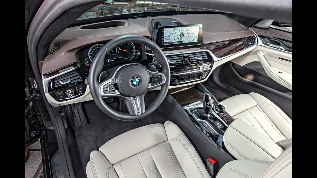 BMW 540i xDrive, Cockpit