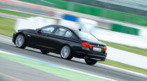 BMW 550i, Seitenansicht hinten, Teststrecke