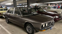 BMW 5er E12 Bremen Classic Motorshow 2024 Parkhaus 