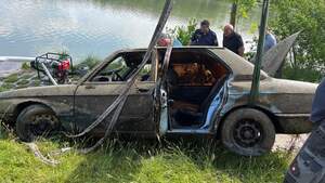 BMW 5er E12 Wasserleiche
