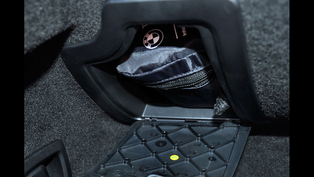 BMW 6er Gran Coupé, Innenraum-Check, Kofferraum, Erste-Hilfe-Kasten