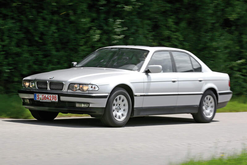 BMW 728i Typ E38, Seitenansicht