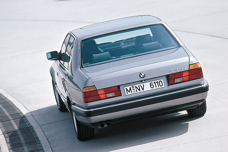 BMW 735i, Heckansicht