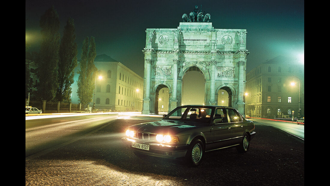 BMW 735i, Siegestor, Frontansicht
