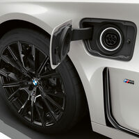 BMW 745 Le Plug-in-Hybrid 