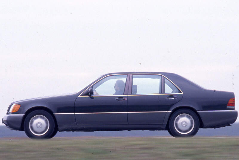 BMW 750iL E32 und Mercedes-Benz 600 SEL V140 im Vergleichstest auto motor und sport 18/1991