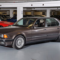 BMW 7er E32 V16 Goldfish