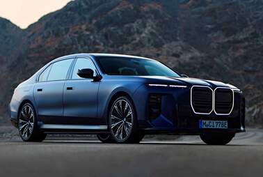 Erste echte Fotos vom neuen BMW 7er/i7