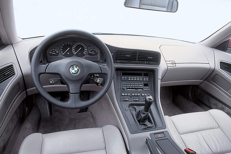 BMW 850i, Cockpit