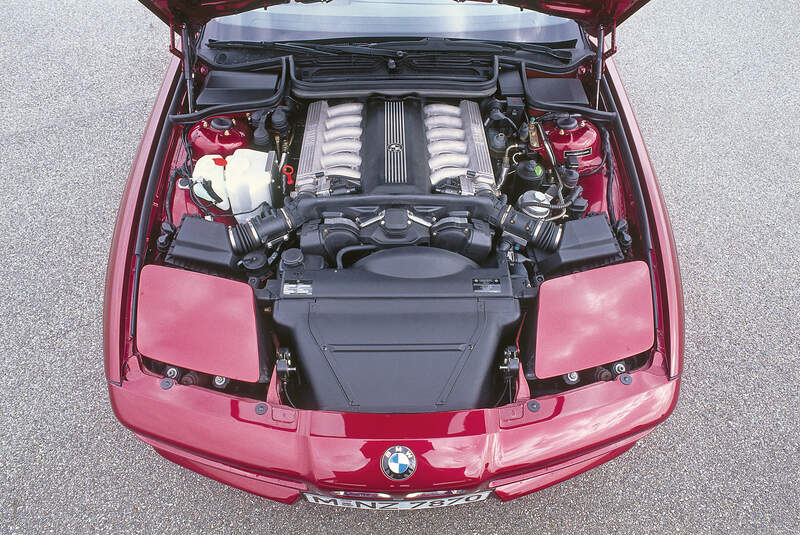 BMW 850i, Motor