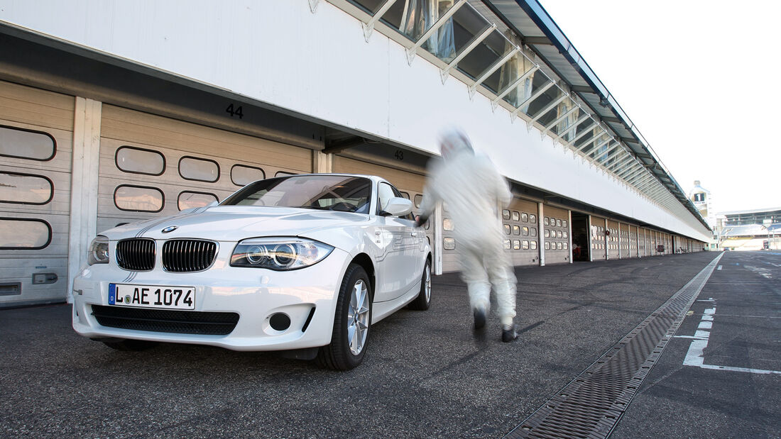 BMW Active E, Front, Einsteigen
