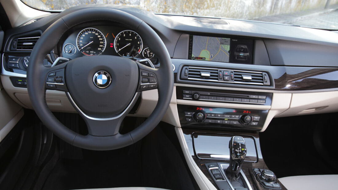 BMW Active Hybrid 5, Lenkrad, Cockpit