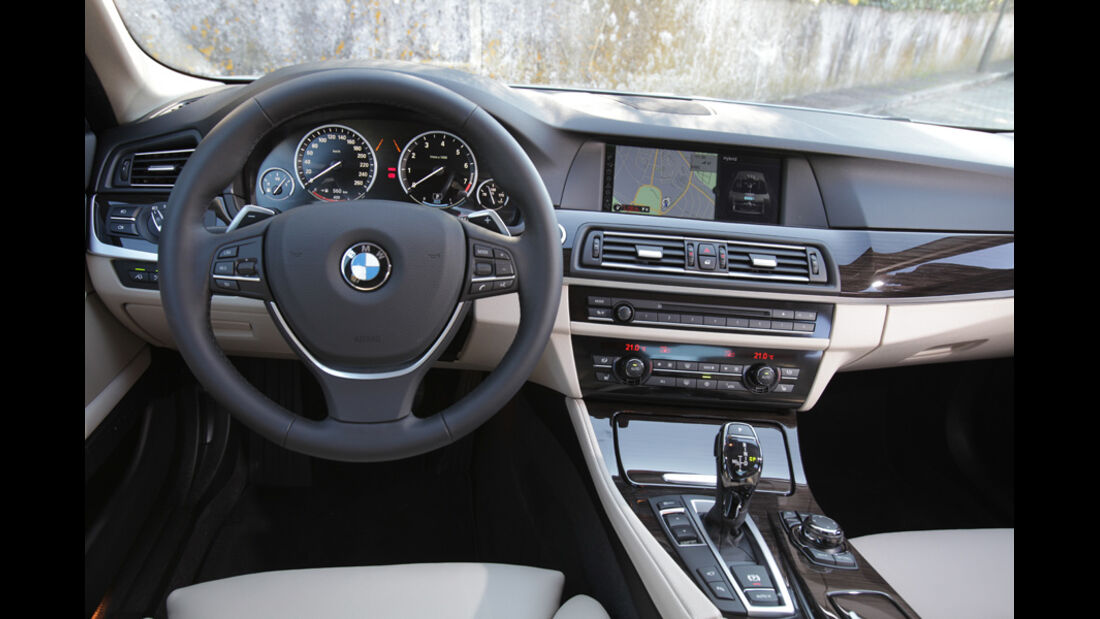 BMW Active Hybrid 5, Lenkrad, Cockpit