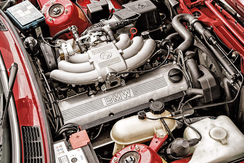 BMW Dreier E30 Cabriolet, Motor