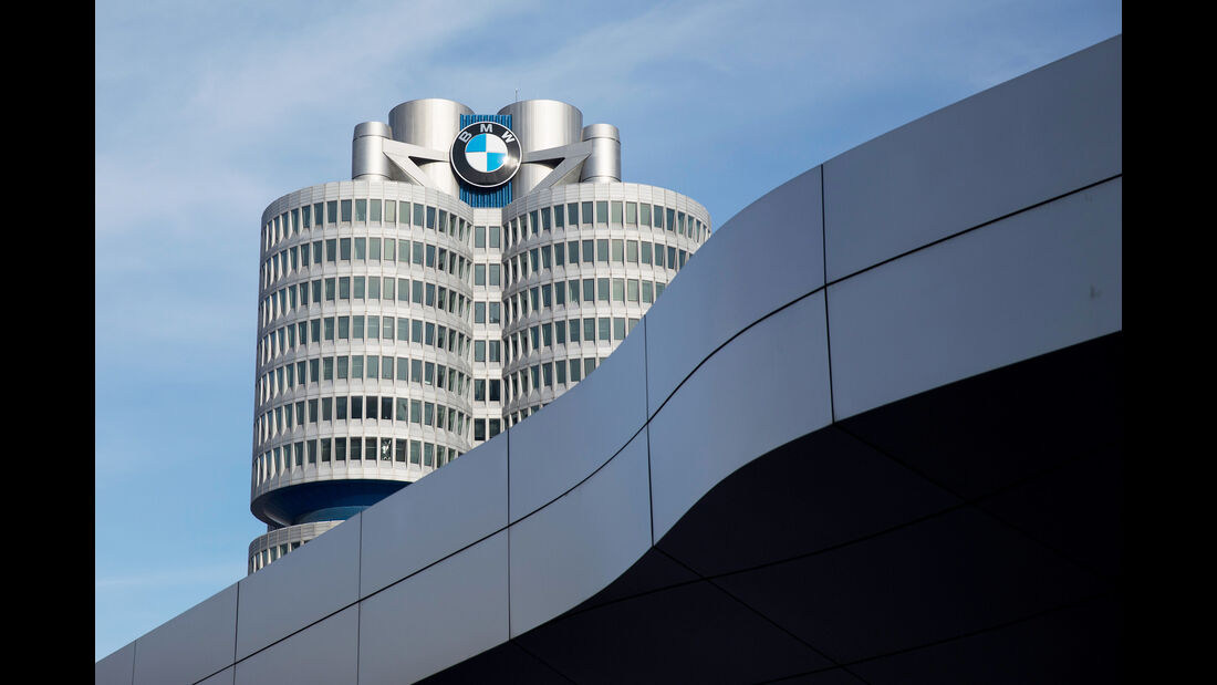 BMW Konzernzentrale München, Vierzylinder, Petuelring