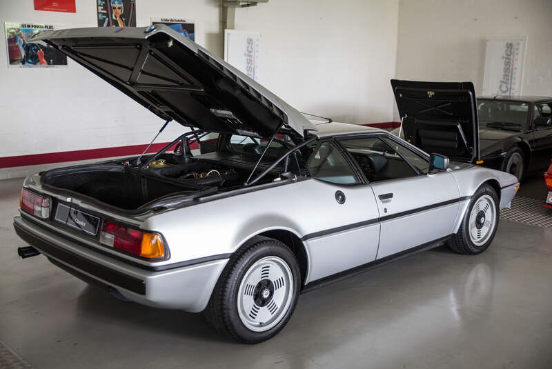 BMW M1 - Polaris Silver - Sportwagen - Mint Classics