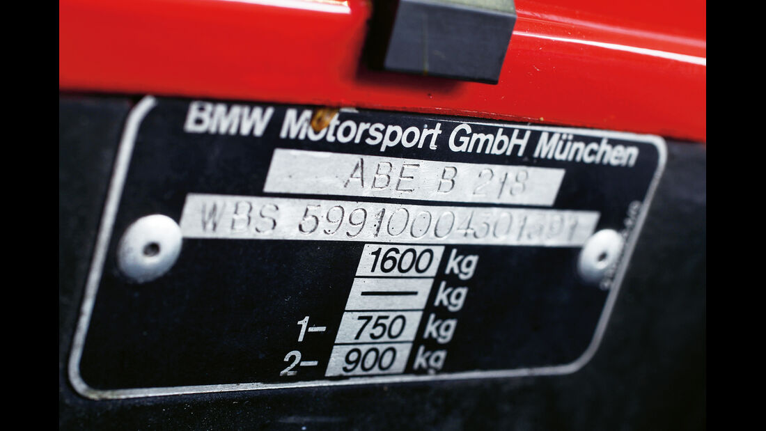 BMW M1, Typenbezeichnung, Schild