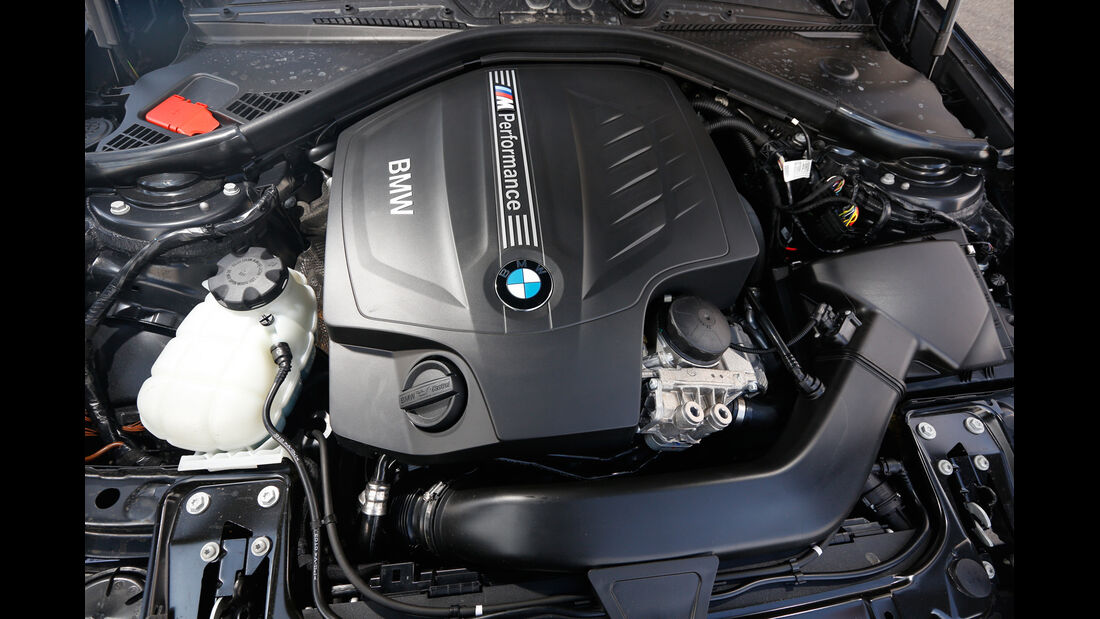 BMW M135i xDrive, Motor
