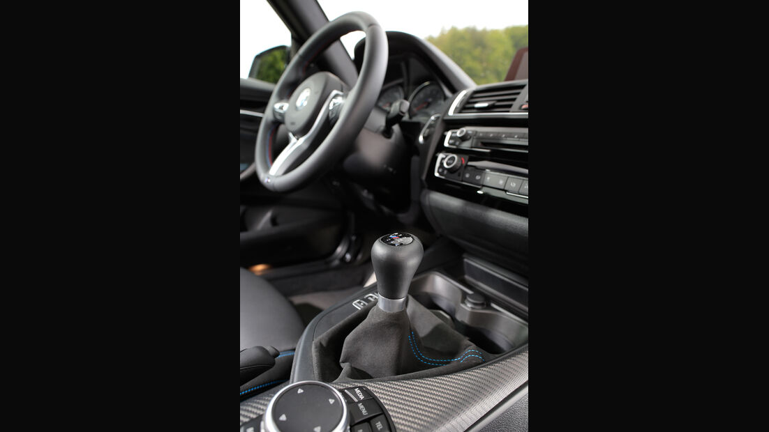 BMW M2, Cockpit
