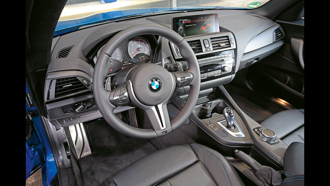 BMW M2, Cockpit