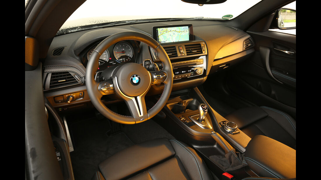 BMW M2 Coupé, Cockpit