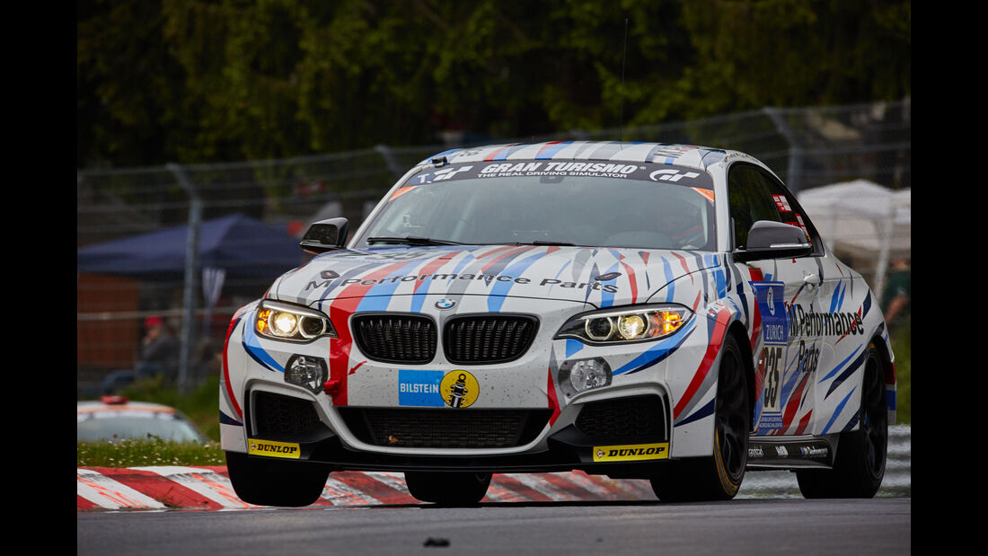 BMW M235i Racing - Startnummer: #235 - 24h-Nürburgring 2015 - Donnerstag