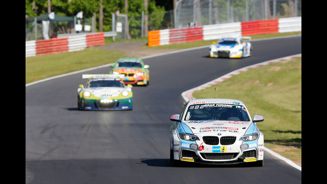 BMW M235i Racing - Startnummer #252 - 24h-Rennen Nürburgring 2017 - Nordschleife - Samstag - 27.5.2017
