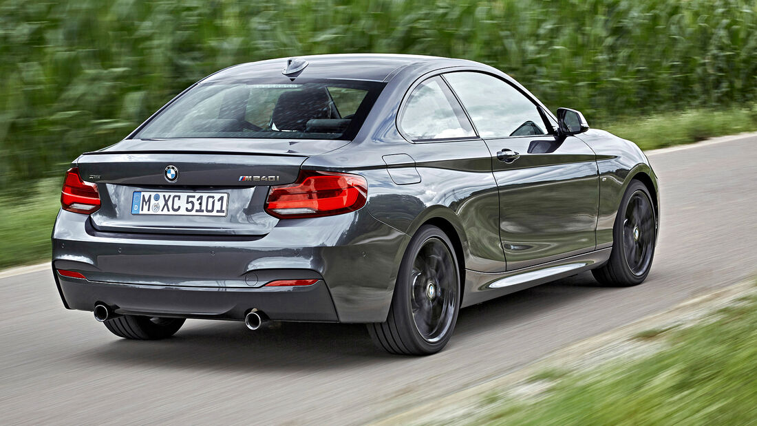 BMW M240i Coupe