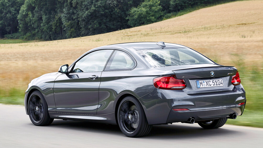 BMW M240i Coupe