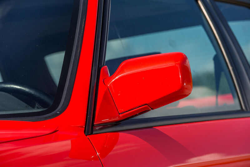 BMW M3, Baureihe E30, Seitenspiegel