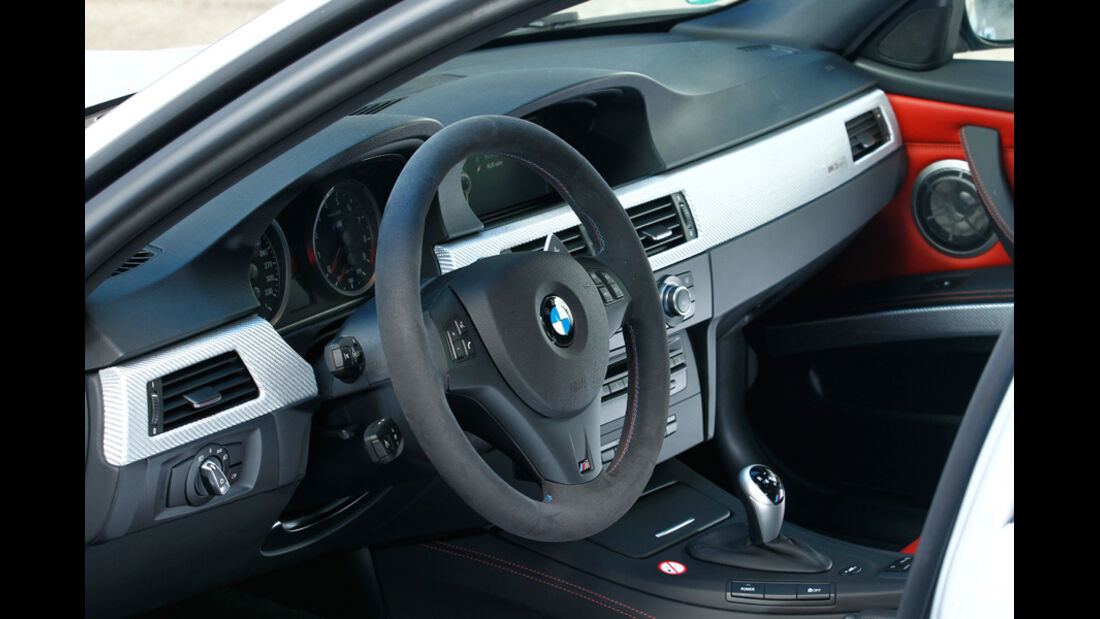 BMW M3 CRT, Cockpit