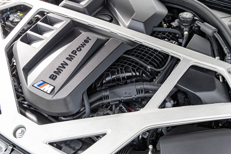BMW M3 CS, Motor
