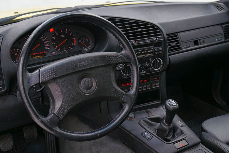 BMW M3 E36 Coupé (1993)  Cockpit