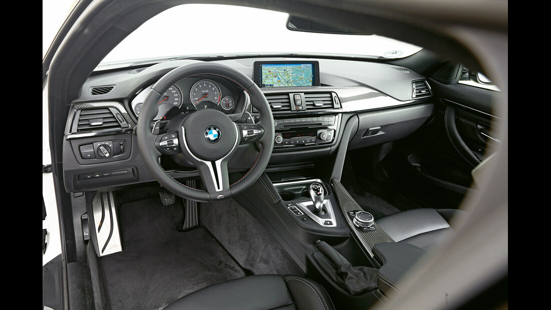 BMW M4, Cockpit